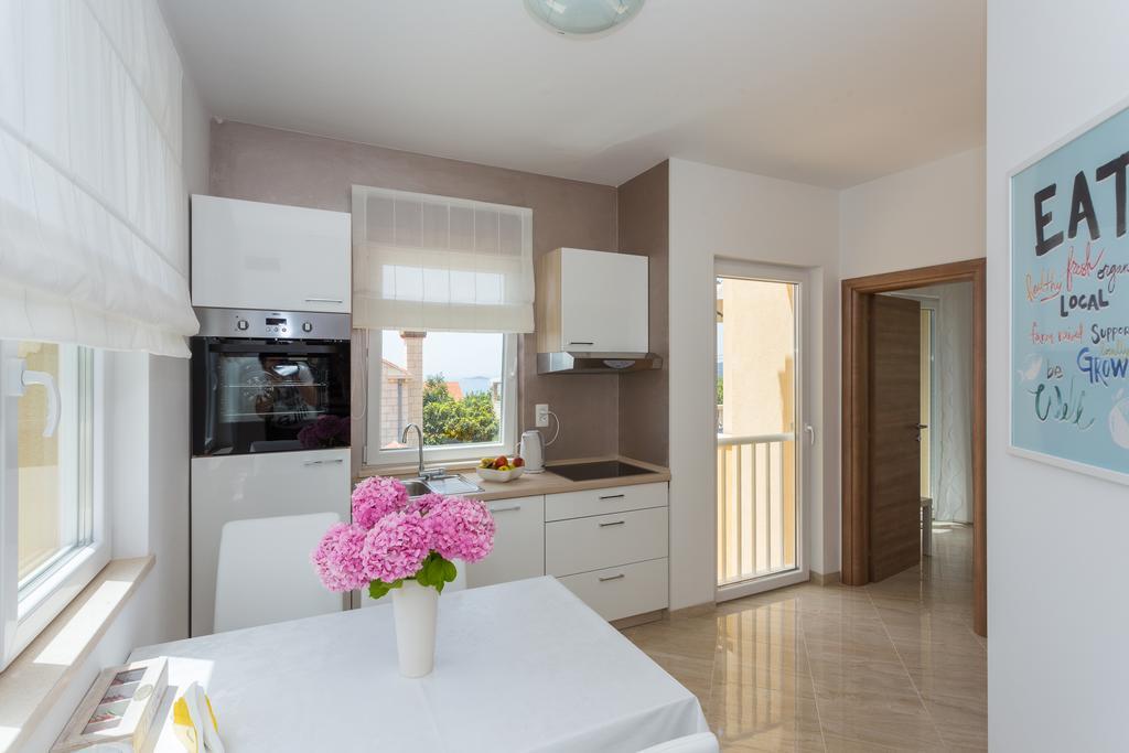 Apartment & Room Ladisic Orasac Esterno foto